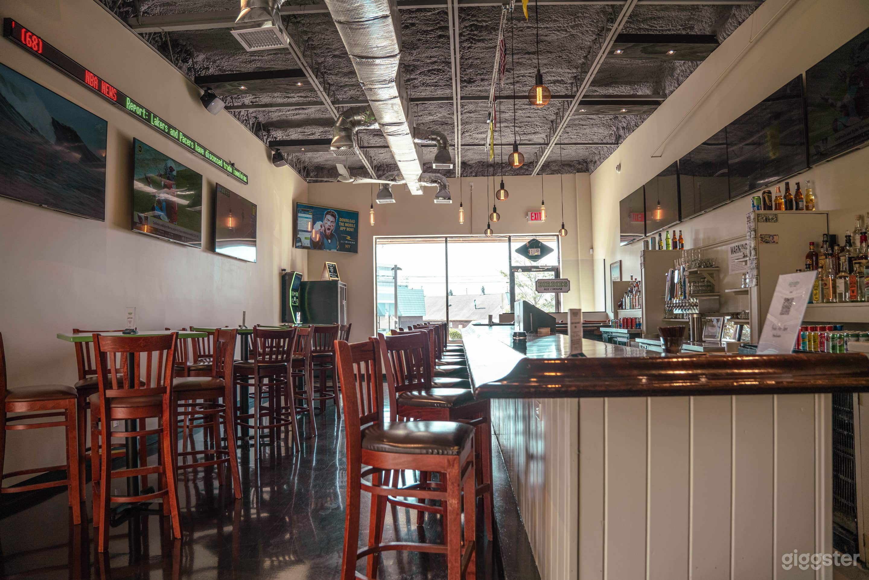 Golf Inspired Sports Book Bar  Photo 4