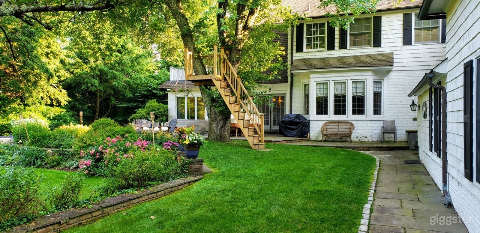 Classic Dutch Colonial Backyard Photo 3