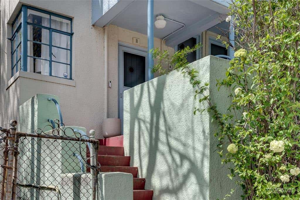 1940s Historic Designer Apartment | O4W | Courtyard Photo 3