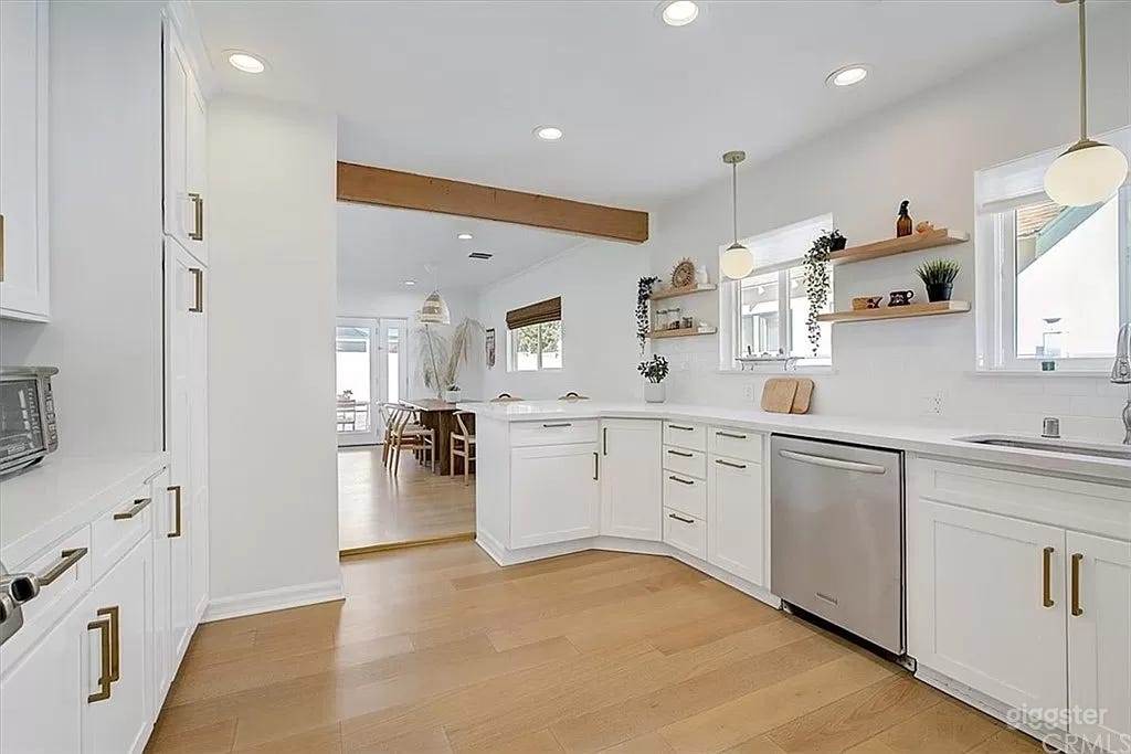 Modern Private Spanish Home Photo 3