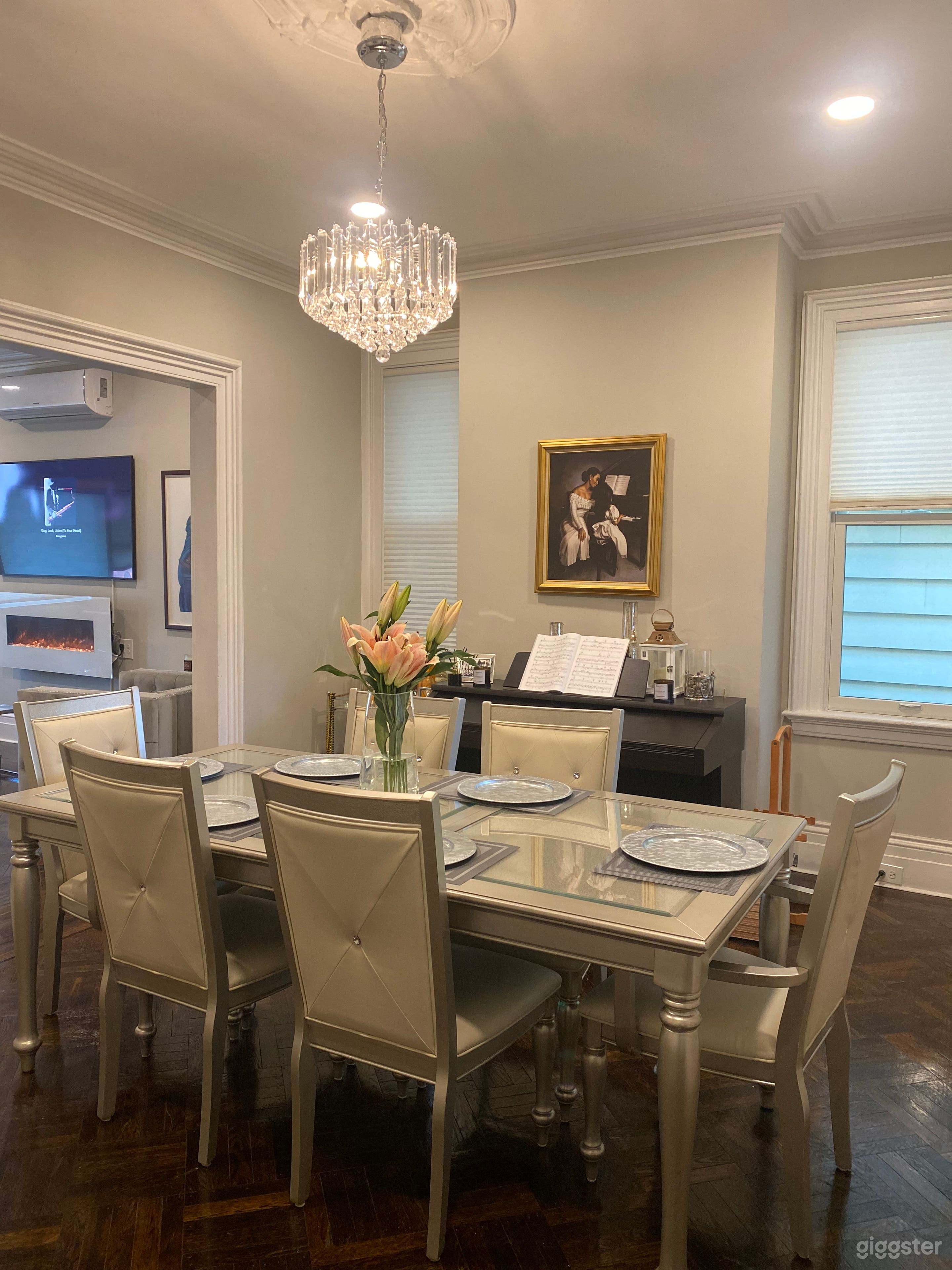 Urban Luxe Home Photo 1