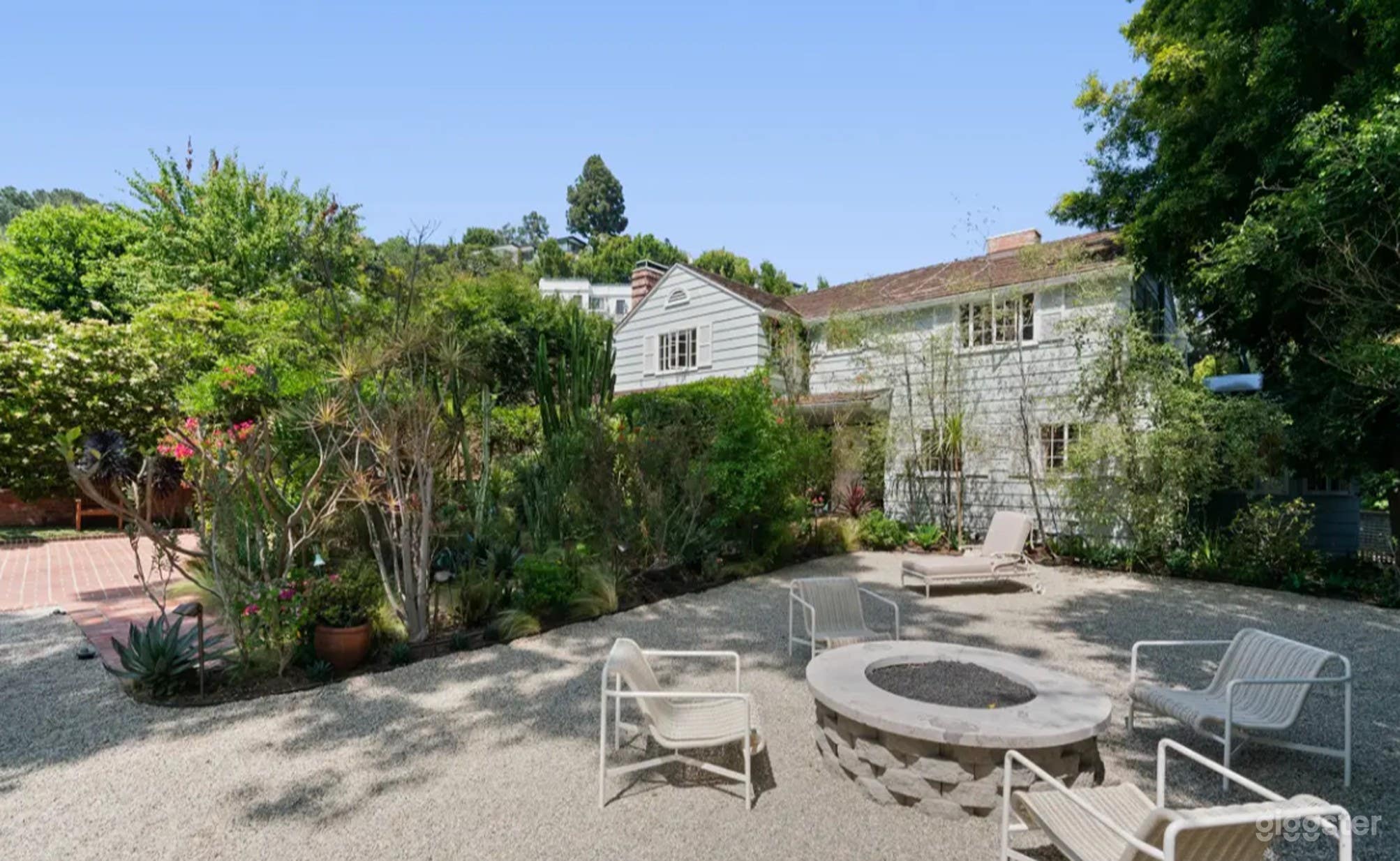 Vintage-Meets-Modern Creative Outdoor Oasis Near Sunset Blvd Photo 1