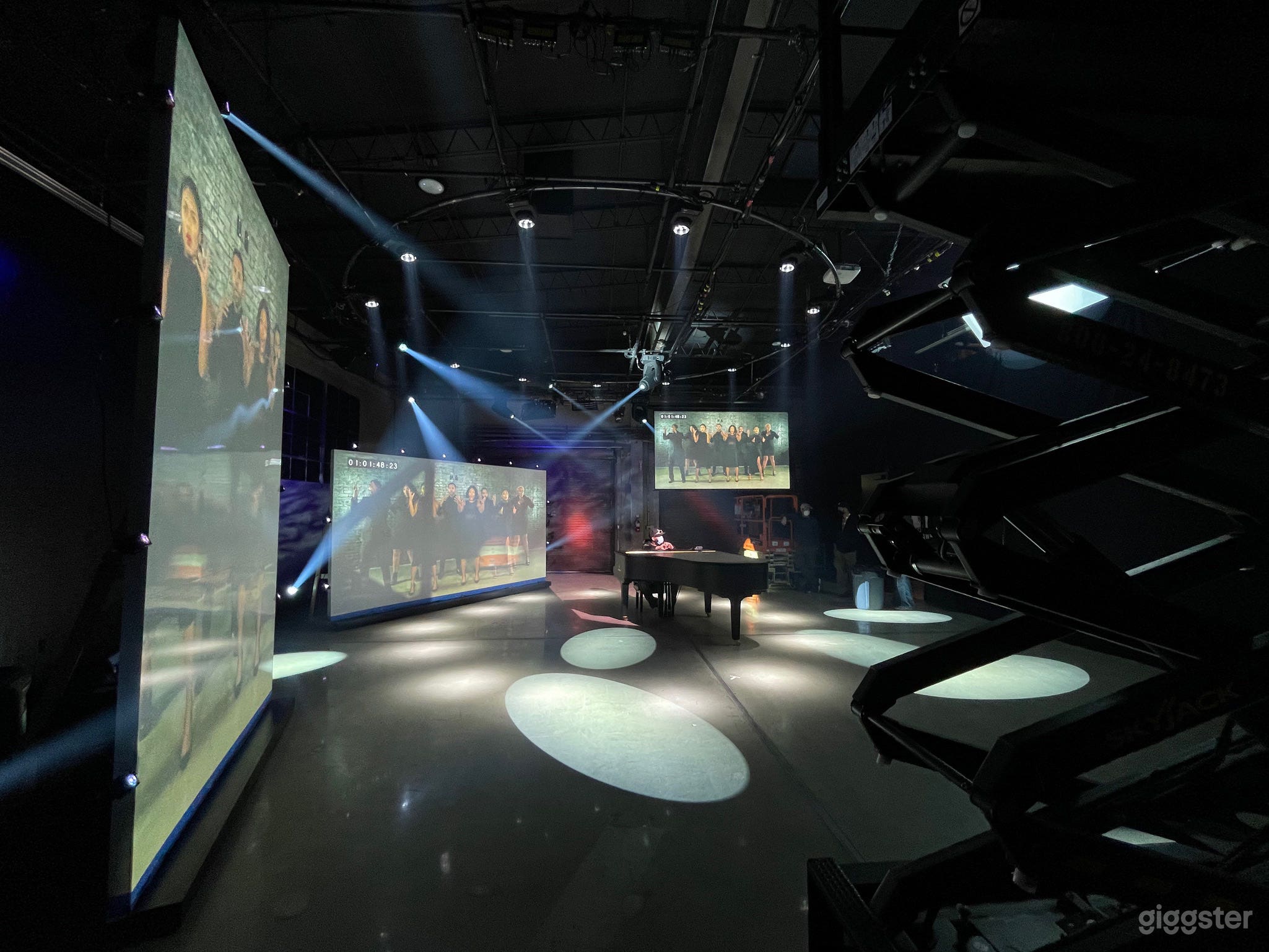 Dynamic Flex space that can hold any size production