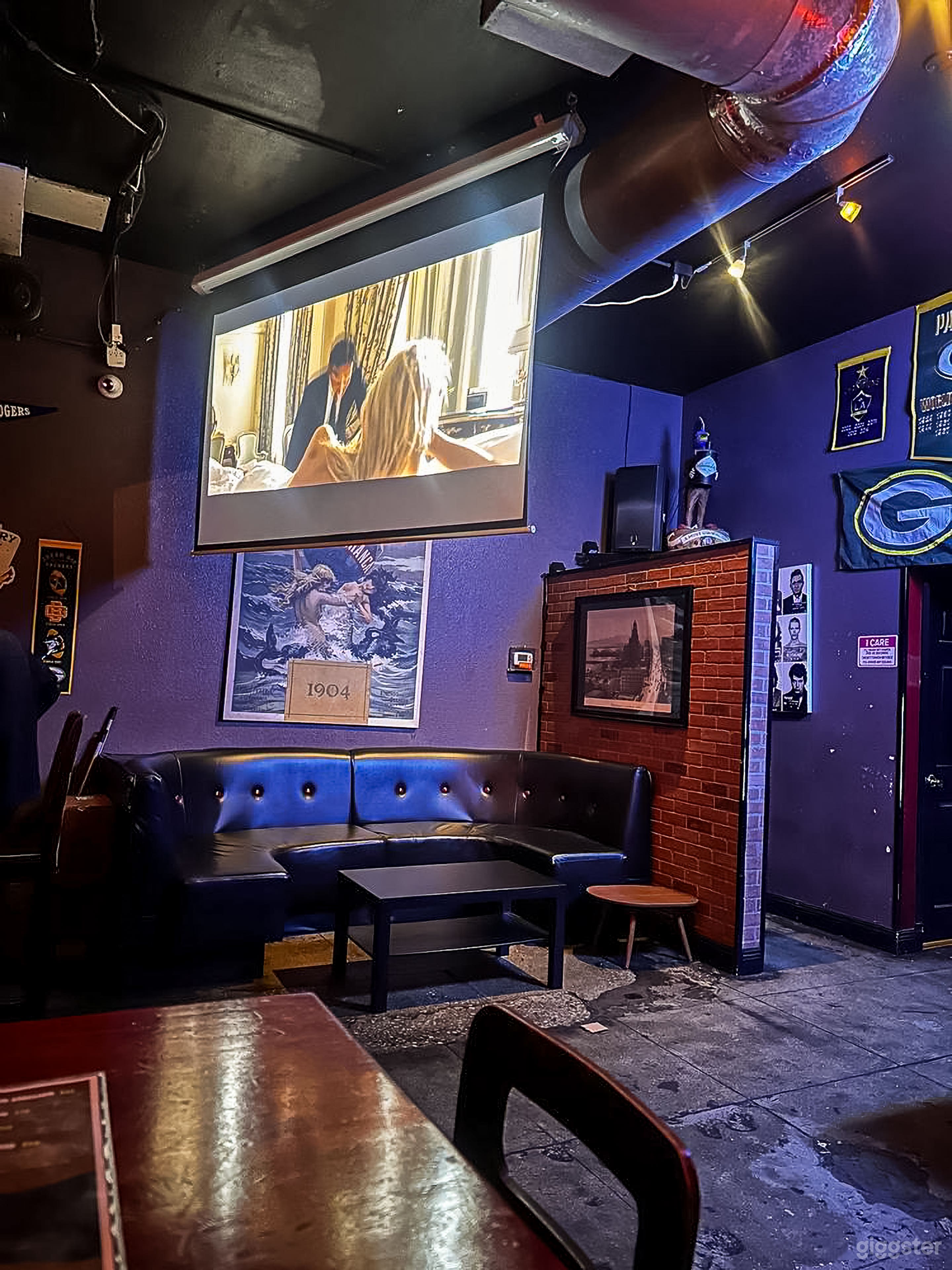 Classic Urban Dive Bar w/ Craft Drinks, Live Music & Gritty Photo 3