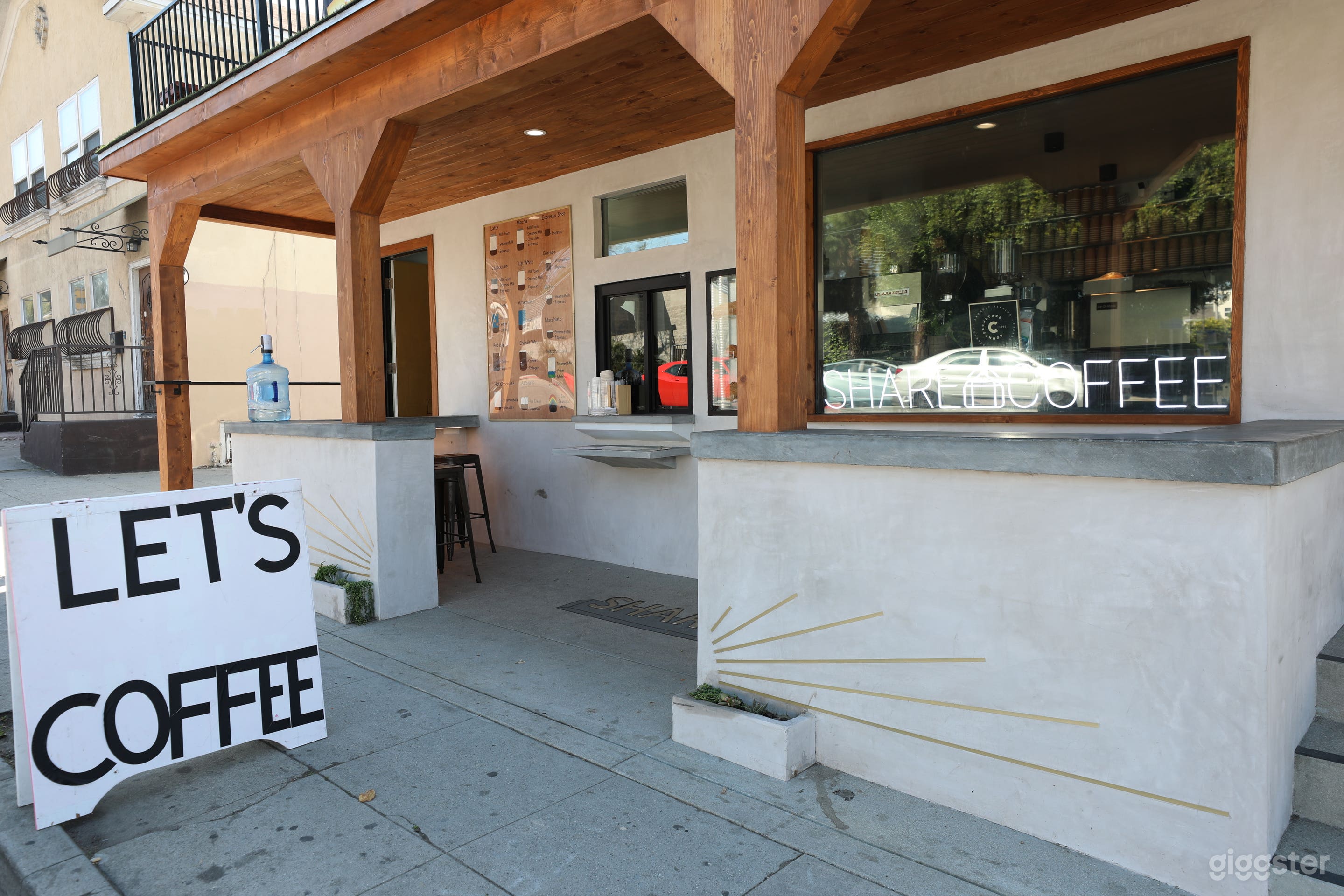 Coffee Shop at Melrose x Western in Hollywood! Photo 4