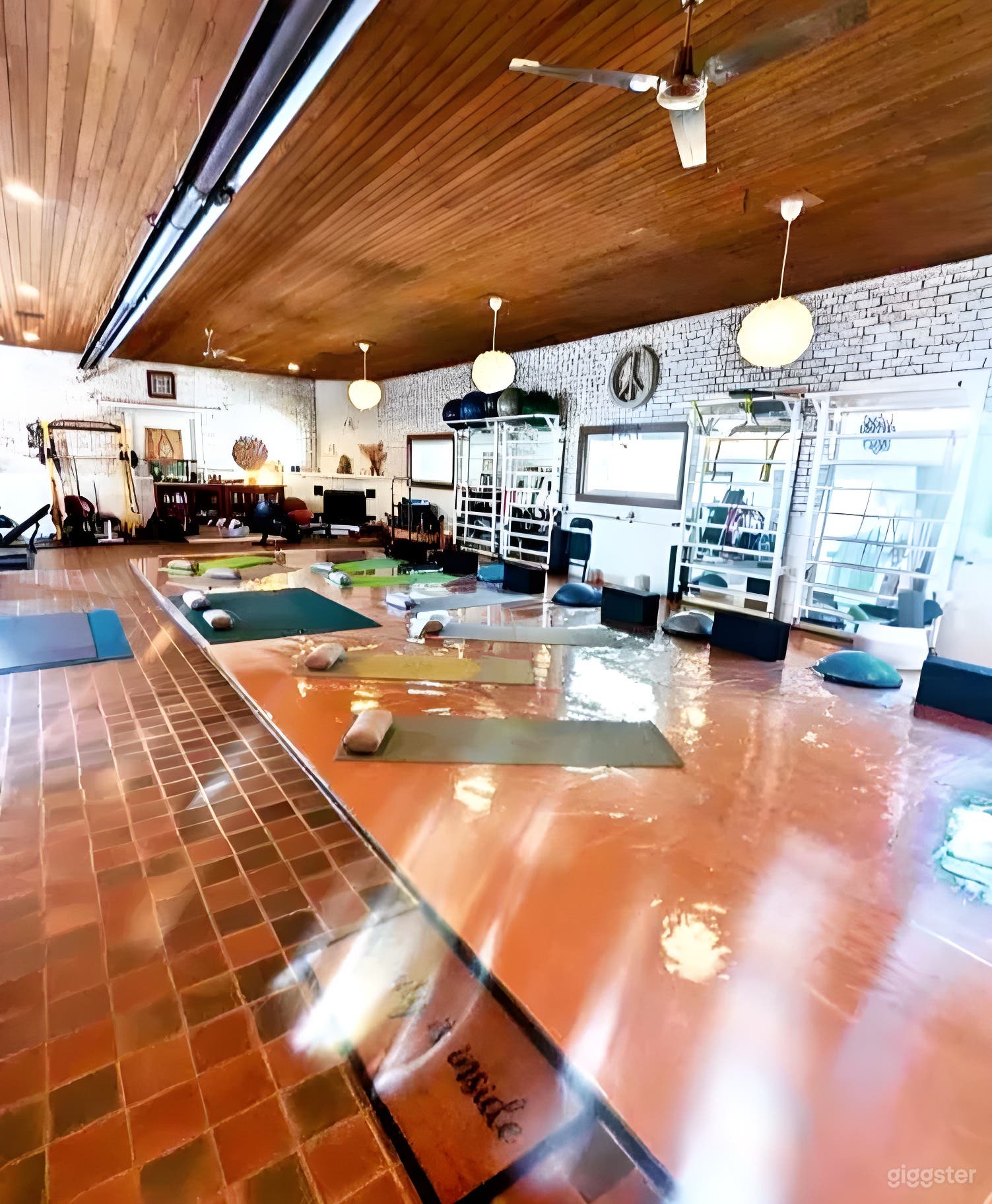 White Brick Yoga Studio  Photo 2