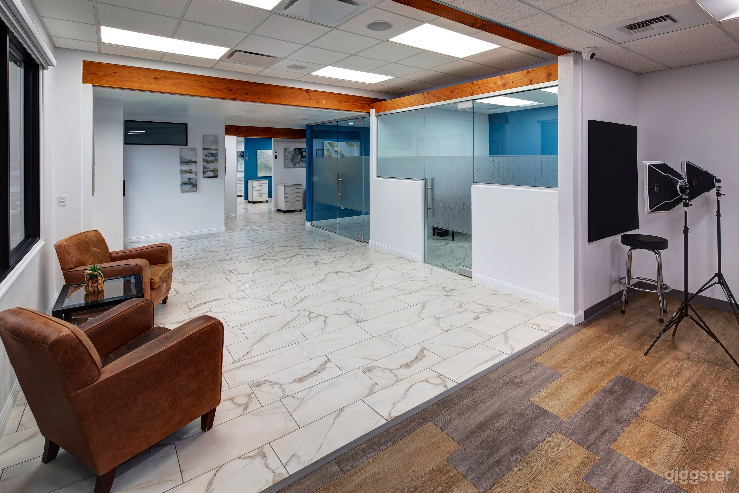 Dental Clinic with 8 Areas, Reception &amp; Waiting  Photo 4