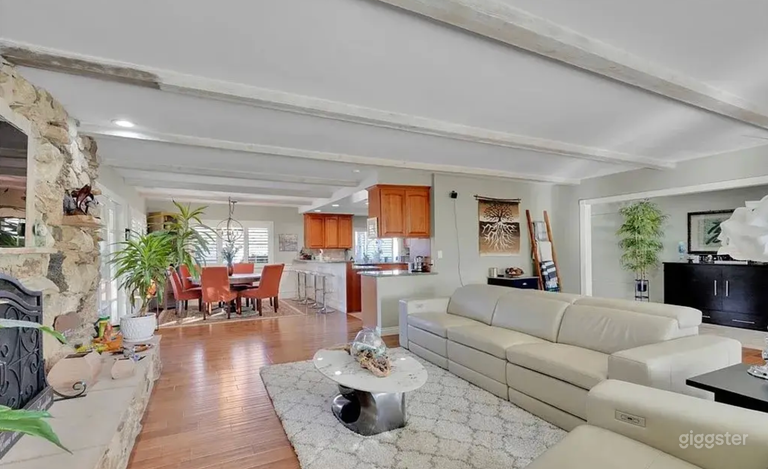  Propiedad de rancho vintage con vistas expansivas — Ideal para cine 