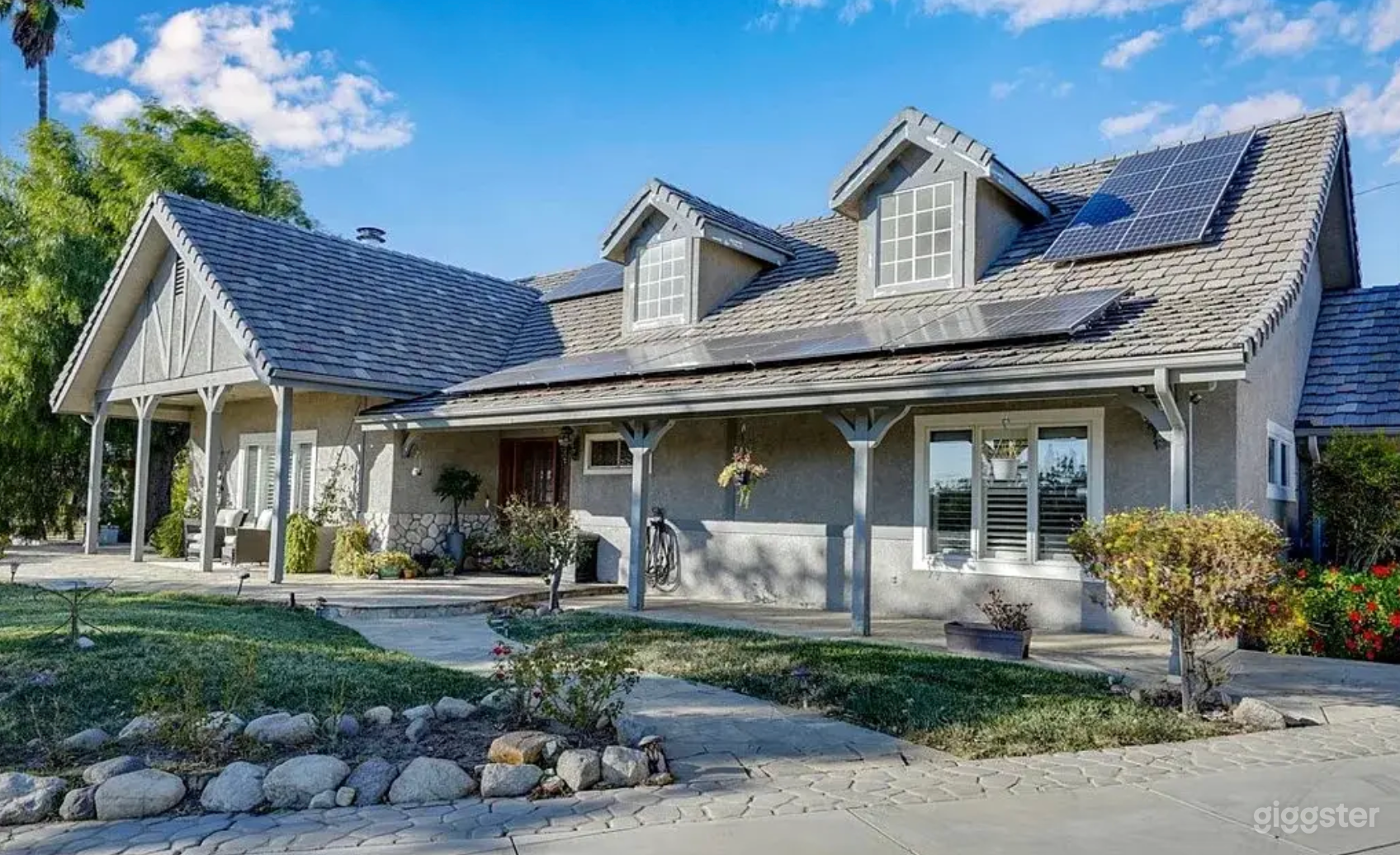 Vintage Ranch Property with Expansive Views — Ideal for Film Photo 1