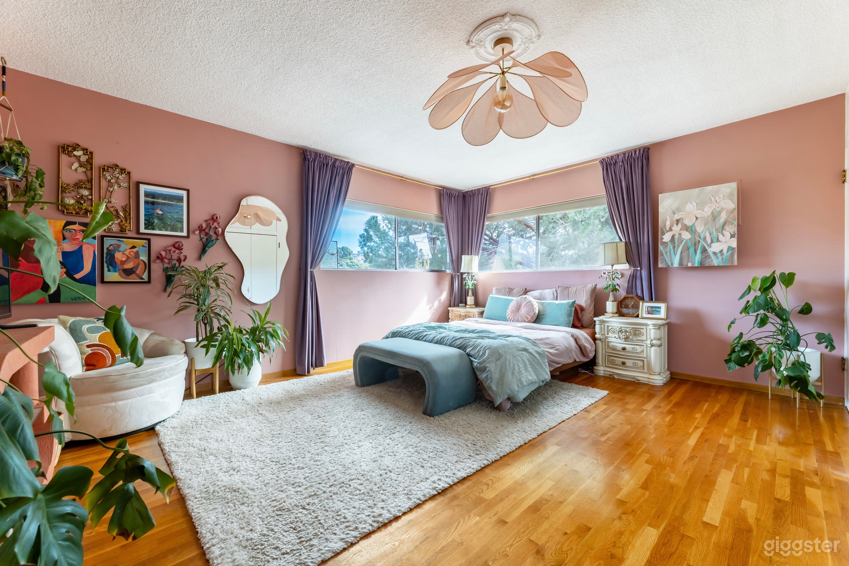 Colorful Retro Maximal House In The Hills Photo 2