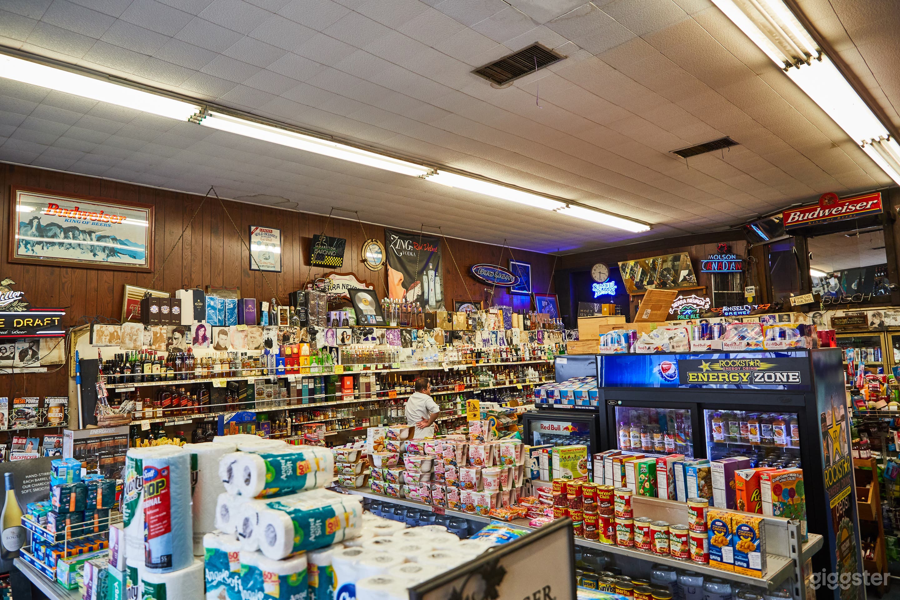 Liquor Store on Sunset with a Backroom Photo 3