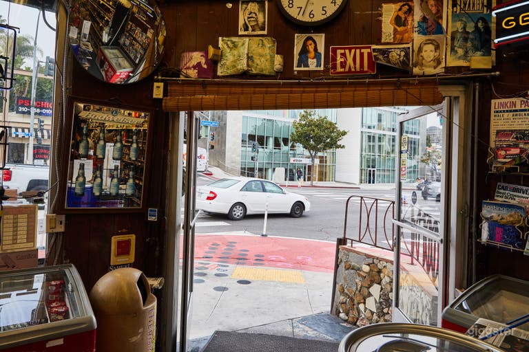  Liquor Store on Sunset with a Backroom 