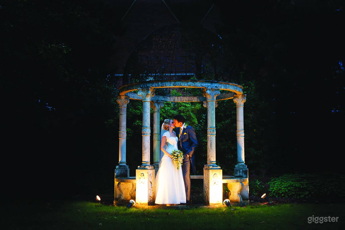 Victorian Wedding Dome Photo 2