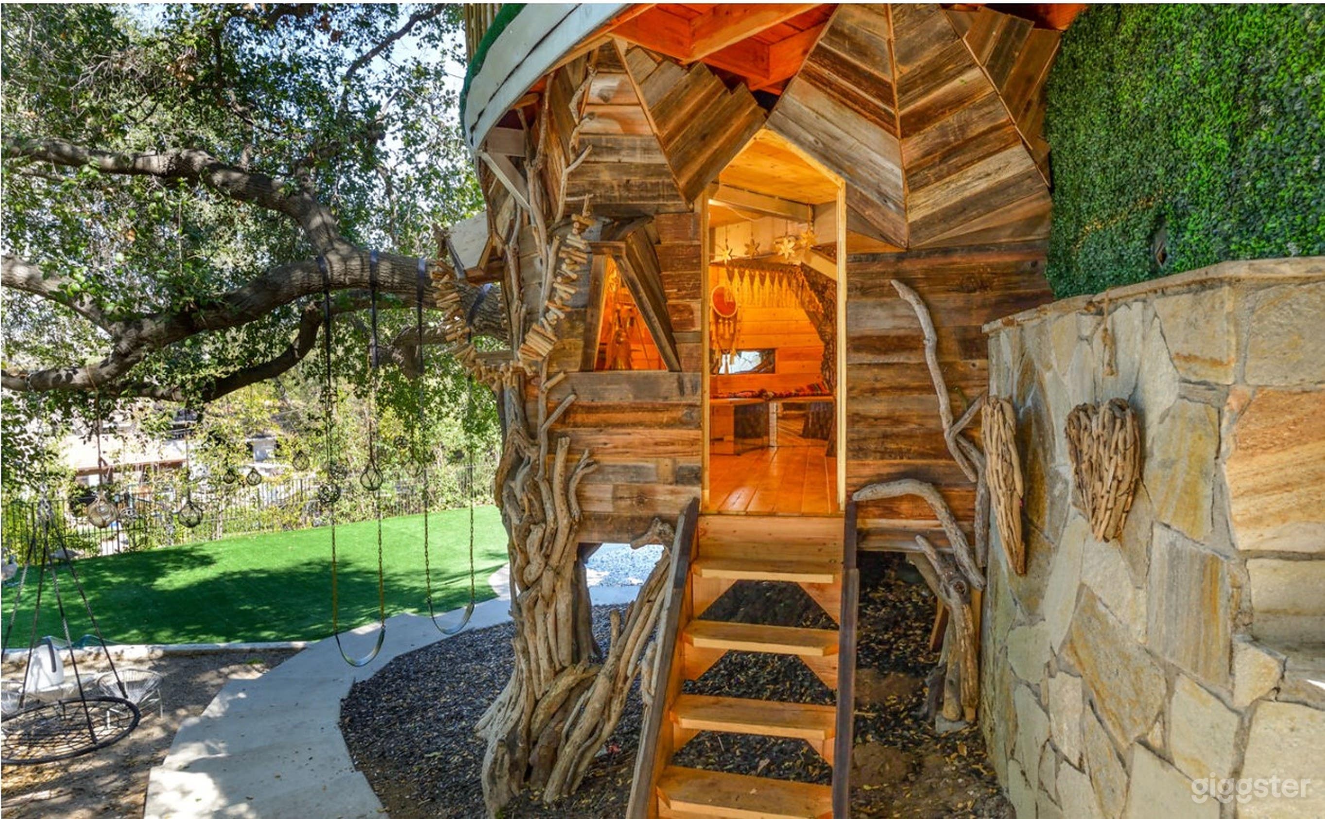  Secluded Outdoor Retreat Photo 3