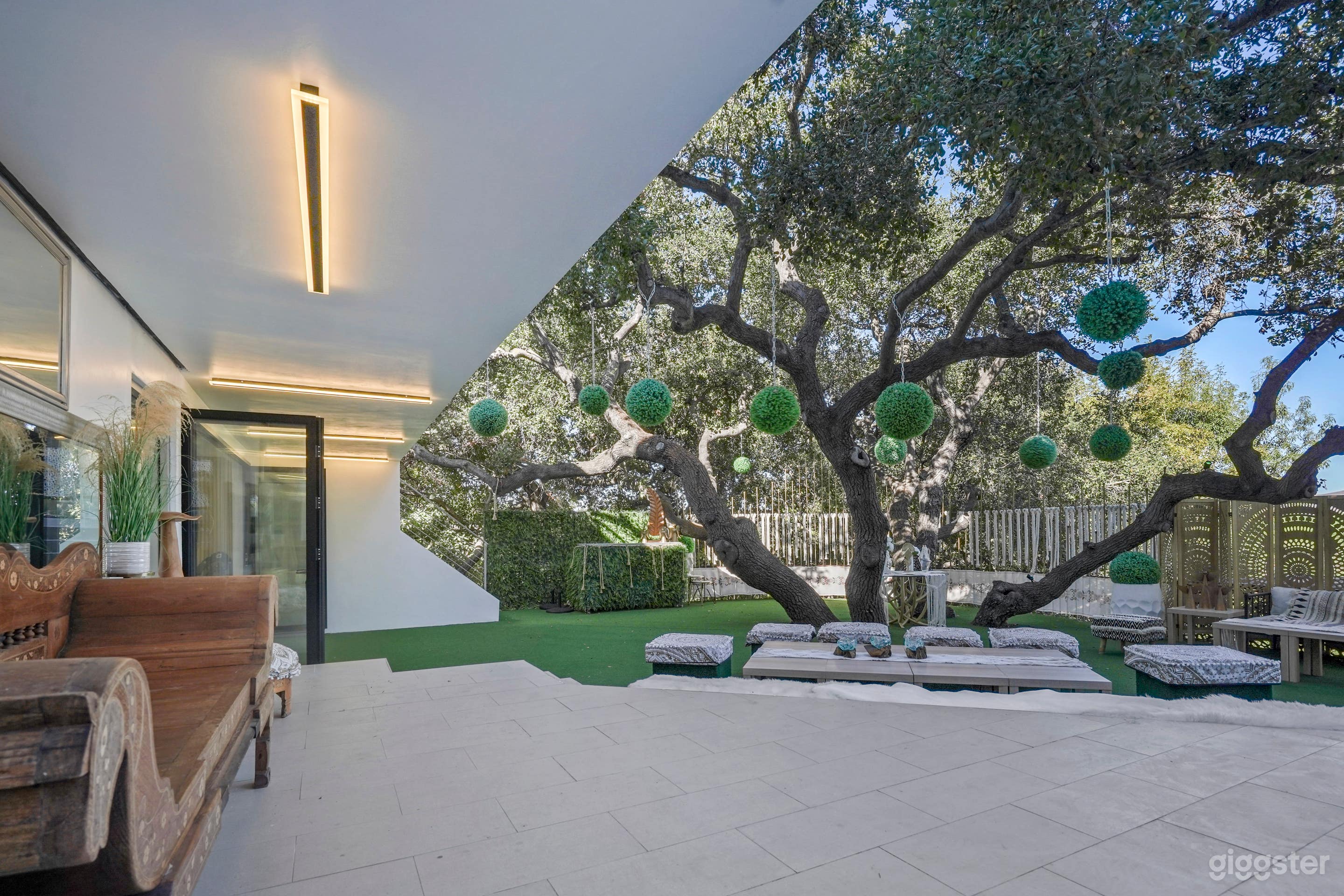 Secluded Outdoor Zen/Boho/Modern Retreat with views Photo 4