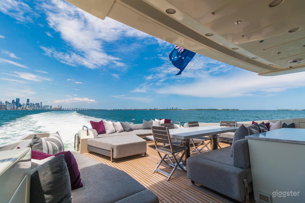 Tremendous, World-Class 103FT AZIMUT Party Yacht Space Events Photo 1