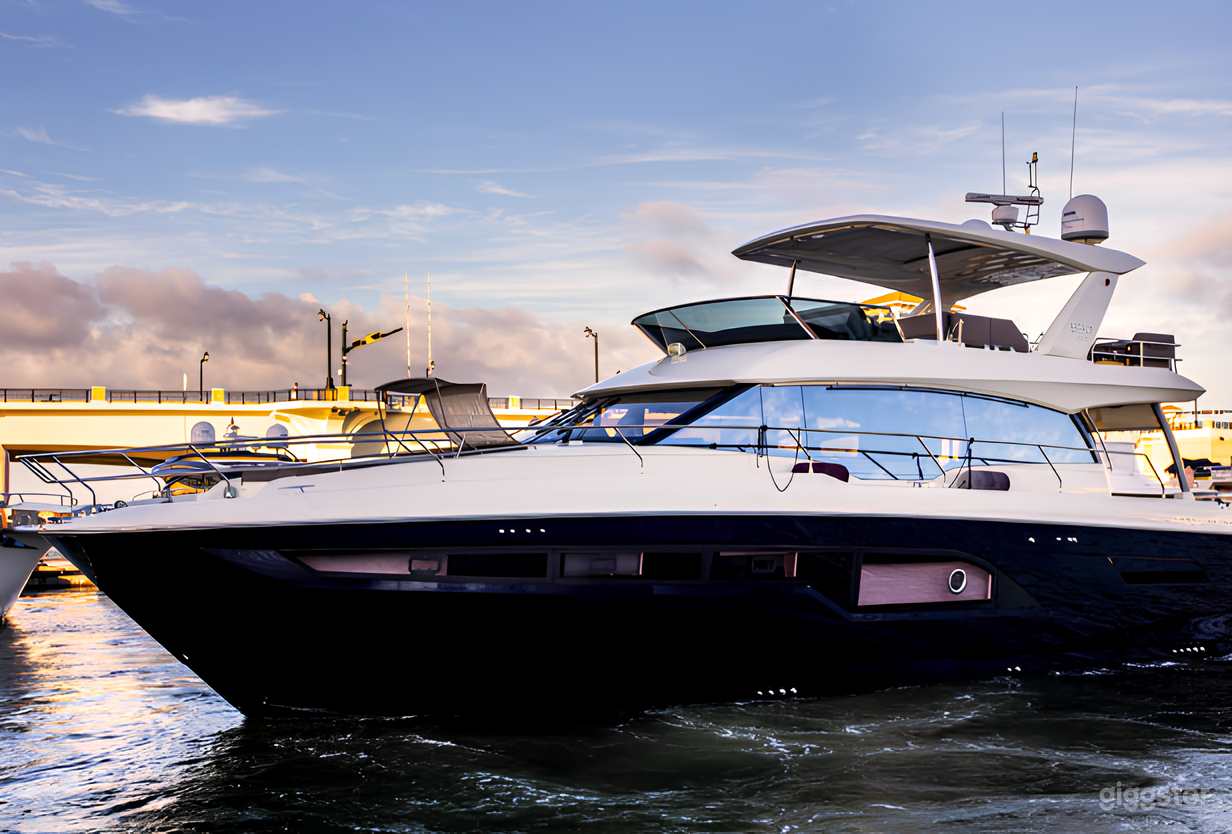 2018 Prestige 65” Yacht Photo 2