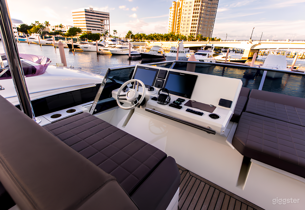 2018 Prestige 65” Yacht Photo 4