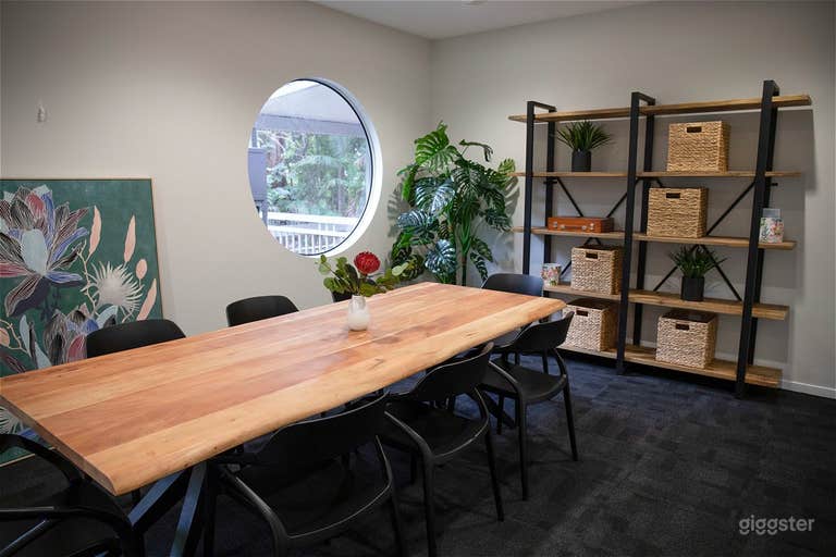  Treehouse Boardroom with Relaxing environment 