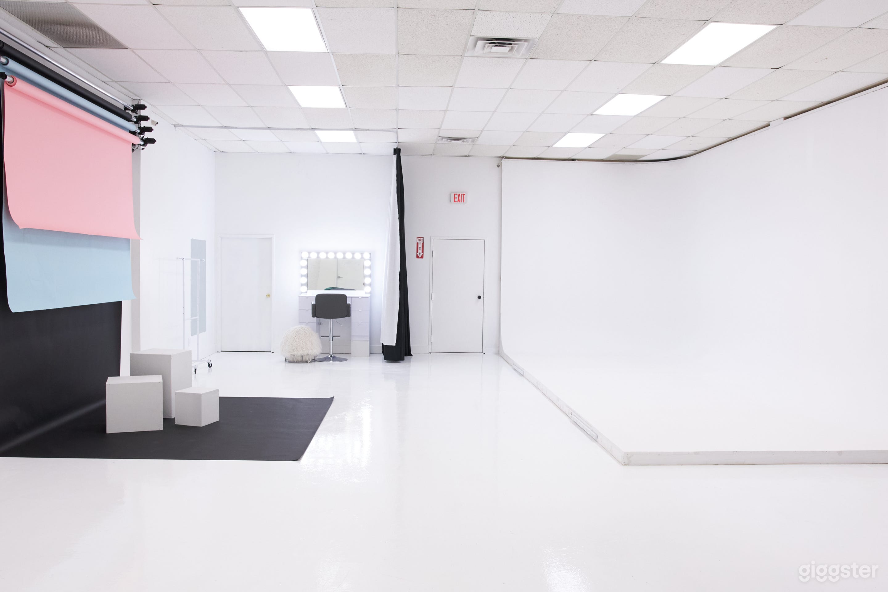 1000 Sqft Studio Studio Space