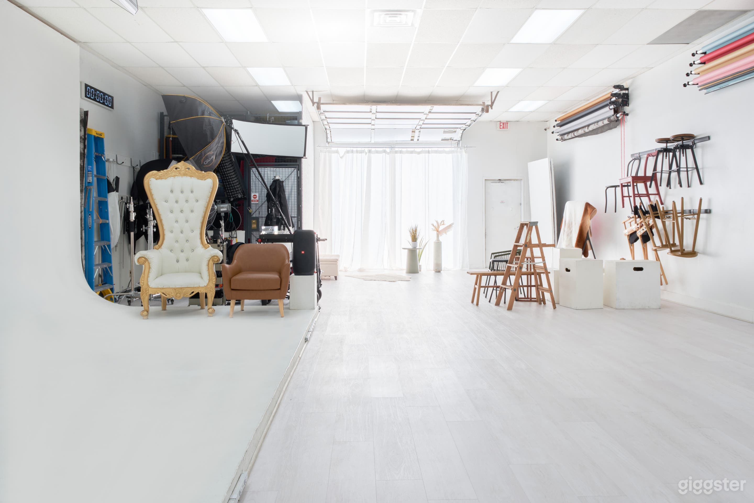 Video & Photo Studio w/ Natural Light and CYC Wall Photo 1