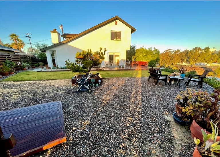  Oasis de jardin avec vues panoramiques et foyer 