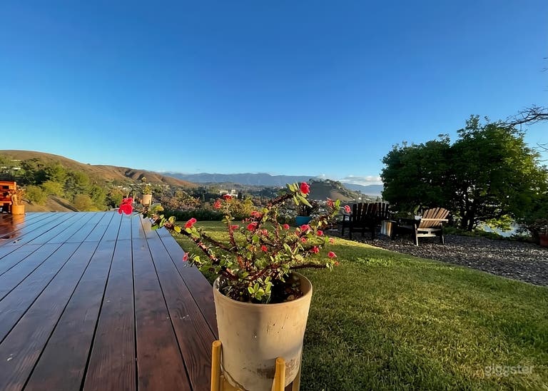 Oasis de jardin avec vues panoramiques et foyer 
