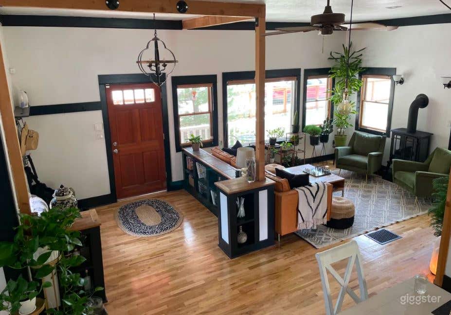 100 Year Old Fascinating Farmhouse in Longmont Photo 3