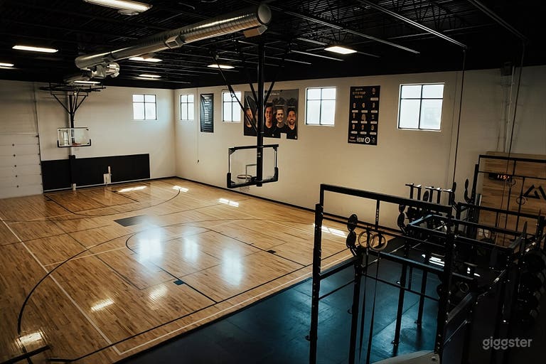  Ufficio moderno, campo da basket, & studio fitness 