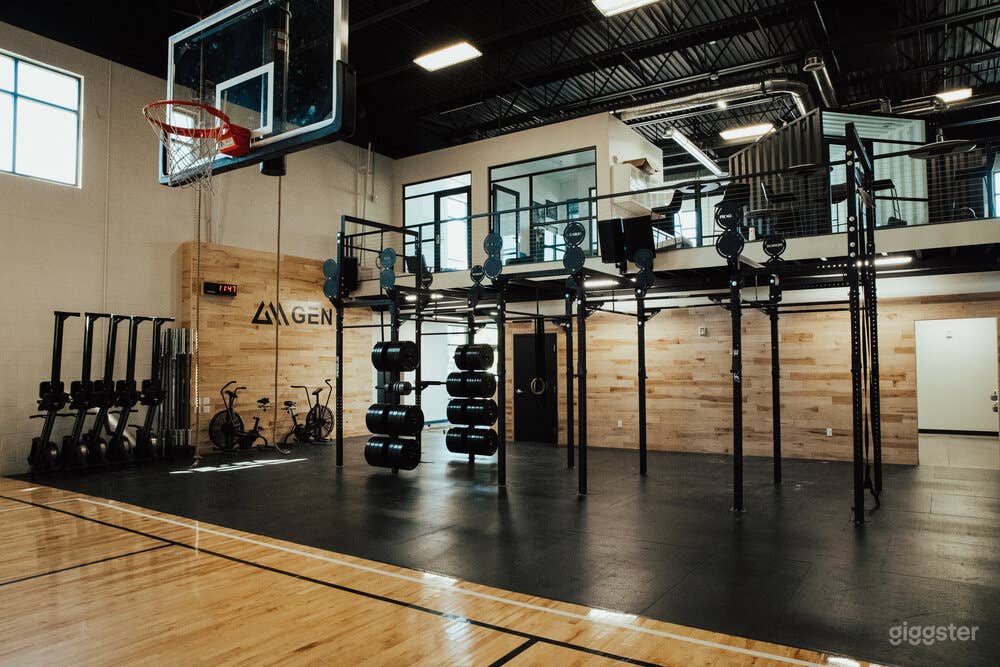 Modern office, B ball court, &amp; fitness studio  Photo 3