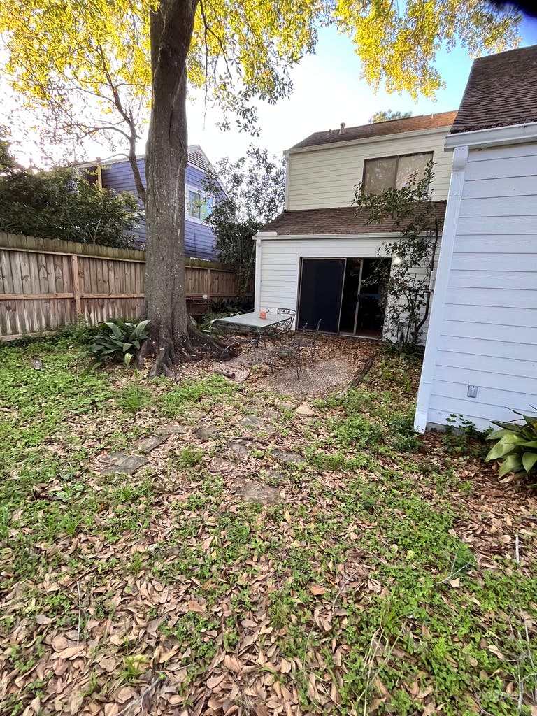  Lush, Private Backyard & Garden Area – Great for Outdoor 