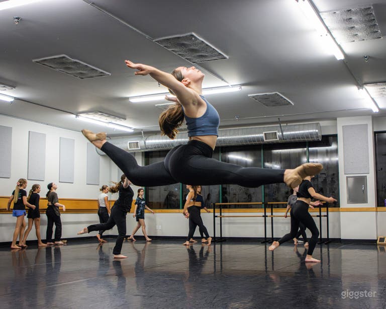  DANCE STUDIO G 600 sq ft 