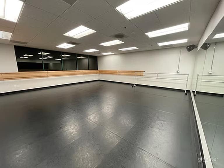  DANCE STUDIO G 600 sq ft 
