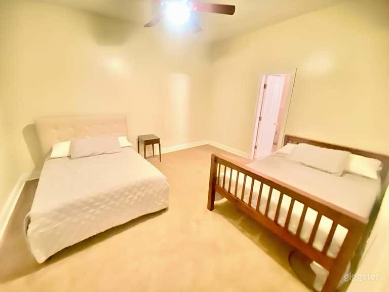  Distinctive Apartment Unit-A 