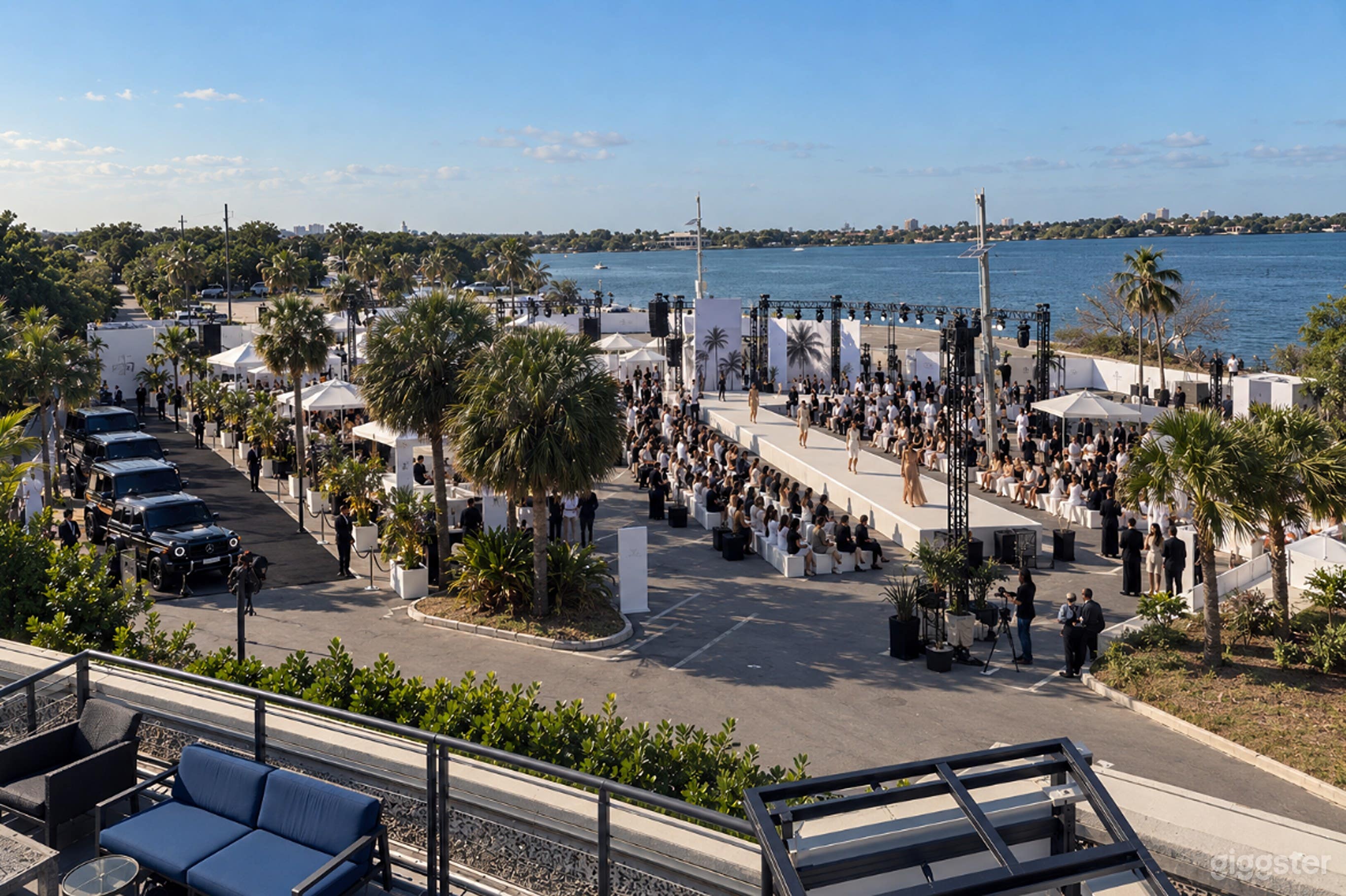Private Waterfront Parking Lot for Film & Staging Photo 3