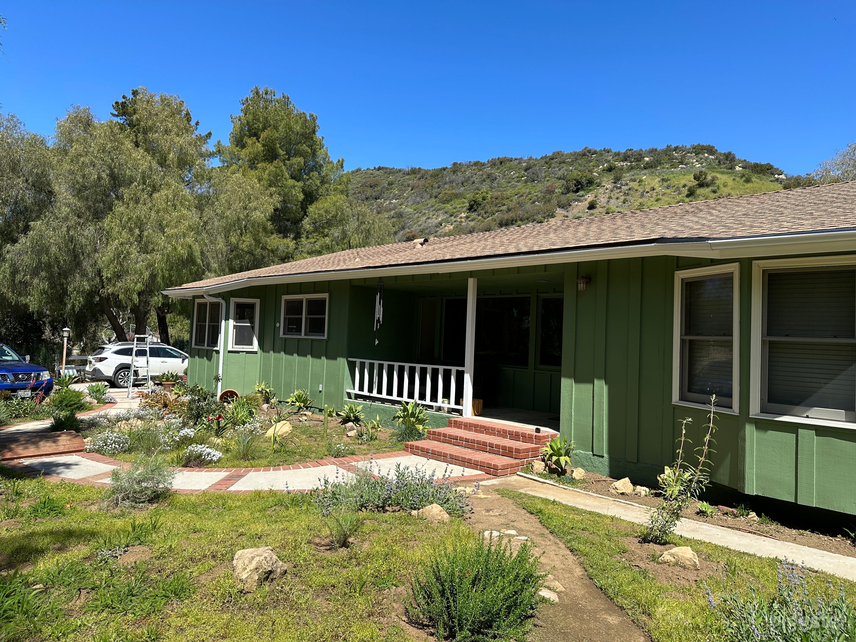 Rustic Ranch Style Home in Calabasas Photo 2