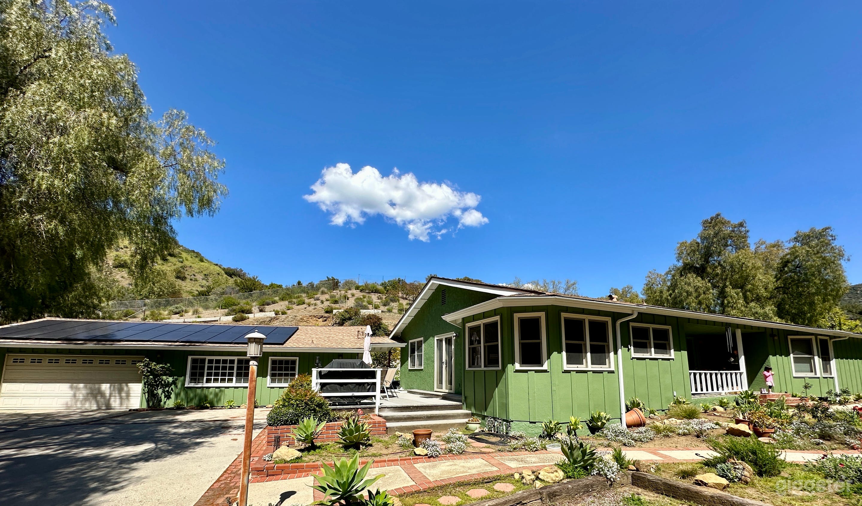 Rustic Ranch Style Home in Calabasas Photo 1