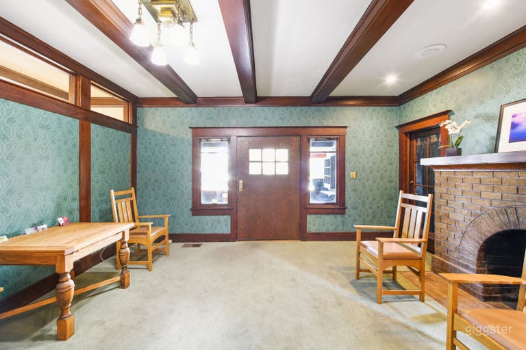  Meeting Room 106 (without filming) 