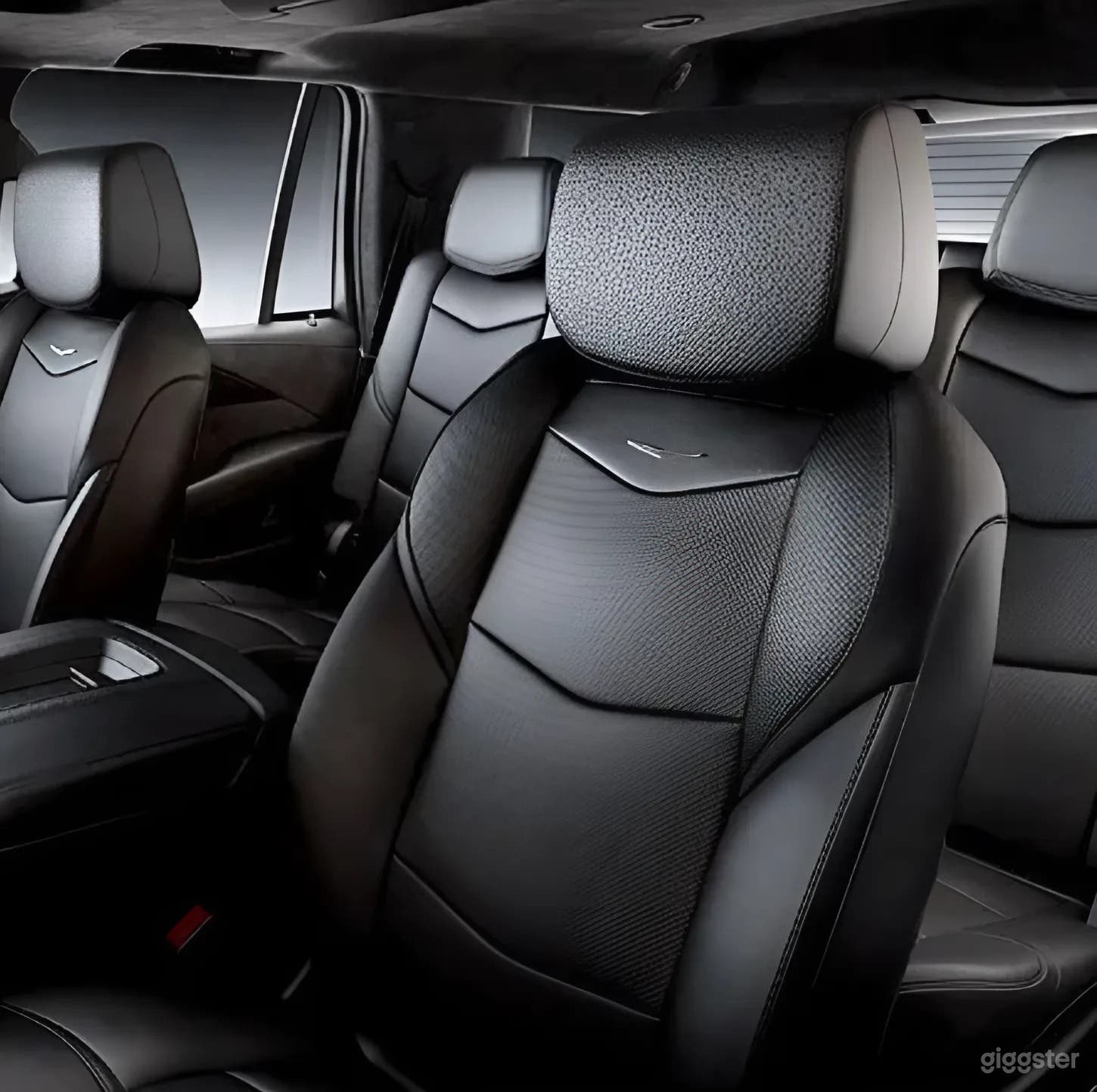 6 Pax Cadillac Escalade SUV Photo 2