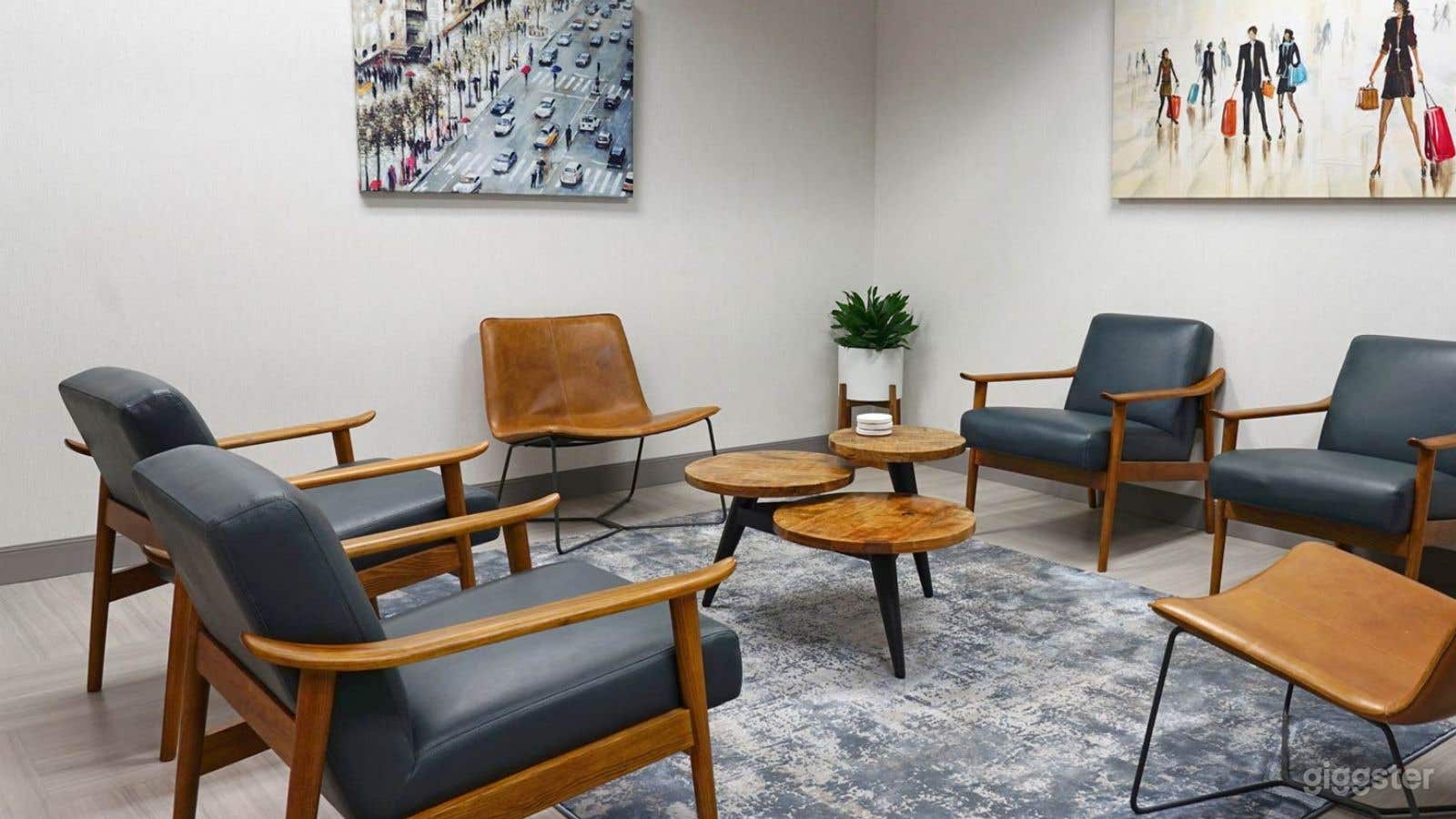 Affordable 8-Person Meeting Room in Uptown Dallas Photo 4