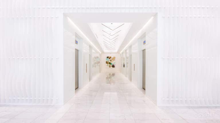  Affordable 8-Person Meeting Room in Uptown Dallas 