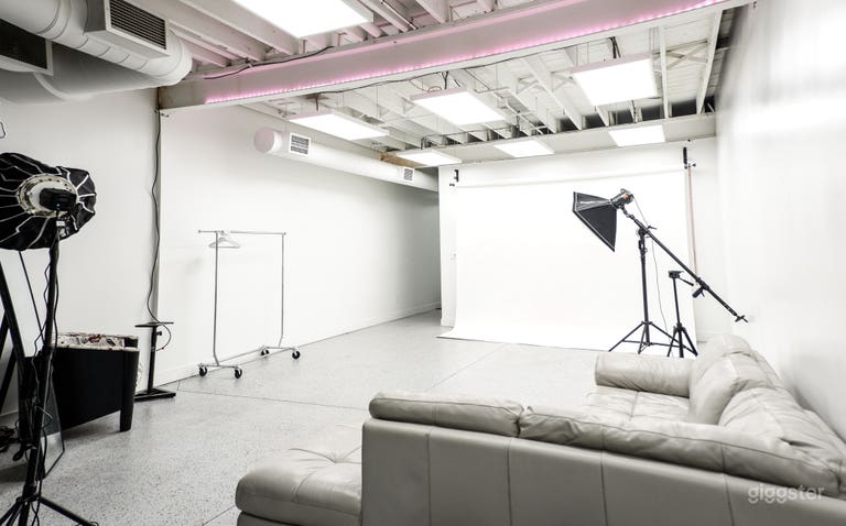  Bright Open Creative Studio Space 