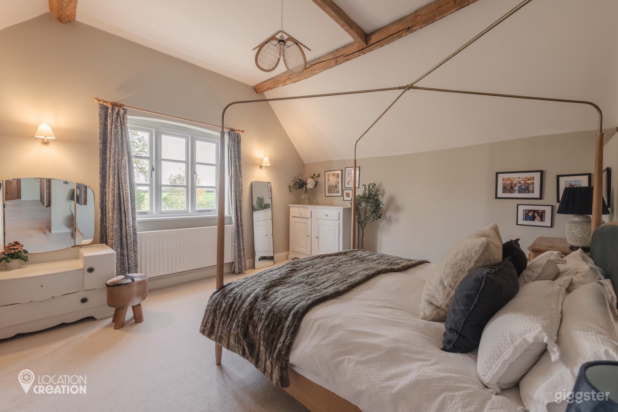 A Modern, Country Farmhouse With Period Charm Photo 4