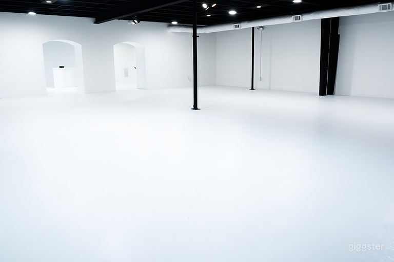  Creative Event Venue & Production Studio (Studio) 