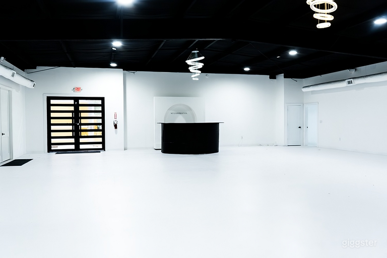  Creative Event Venue & Production Studio (Studio) 