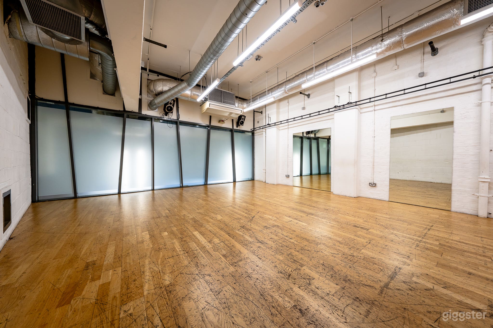 Dance Studio in London's West End Photo 2