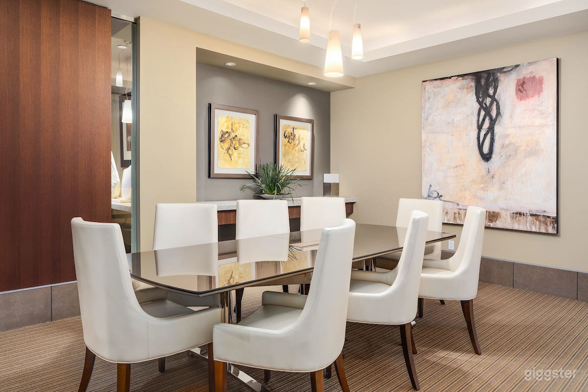 Classy Conference Room in Bellevue Photo 2