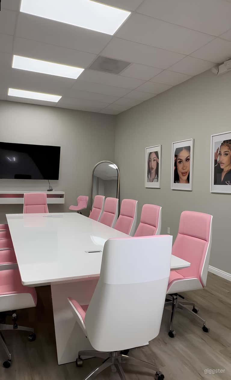  Chic Conference Room/Training Area 