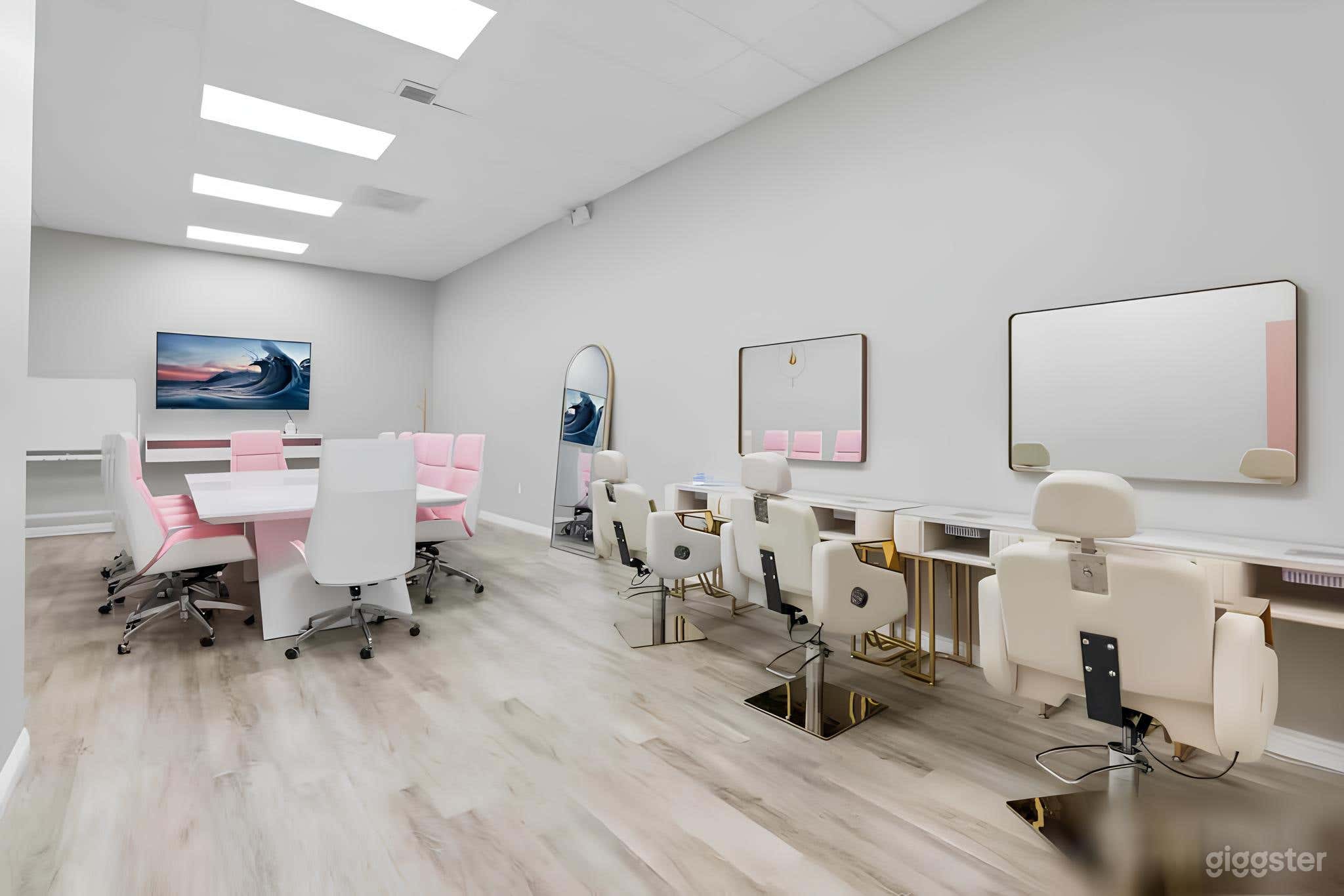 Chic Conference Room/Training Area Photo 3