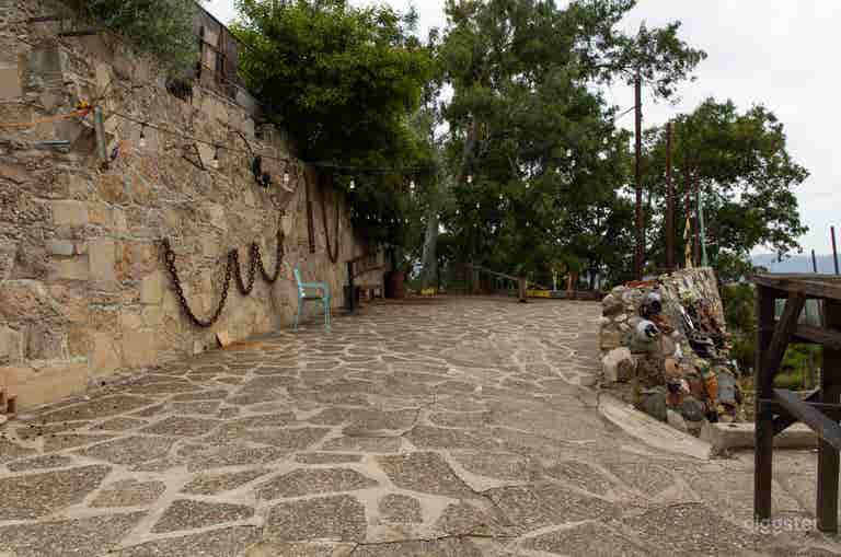  Cobblestone Plaza overlooking the city 